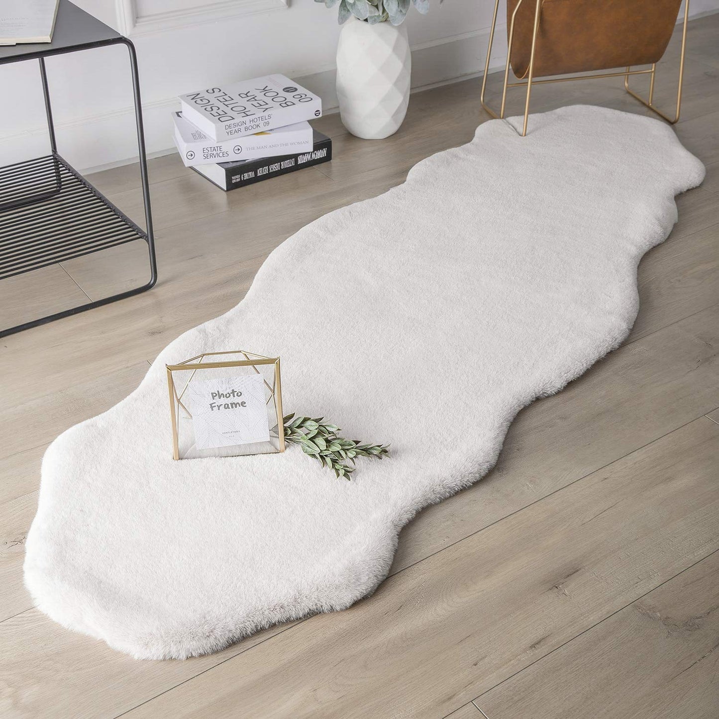 Ashler Faux Rabbit Fur Rug, White 2x6 ft Soft Fluffy Faux Fur Runner Rug, Shaggy Area Rug for Bedroom, Living Room, Machine Washable Nursery Rug